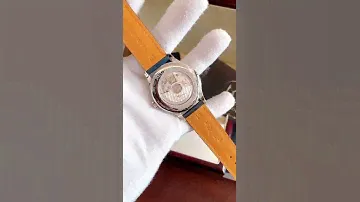 Trên tay đồng hồ Longines record L2.820.4.96.4 L28204964 Mặt Xanh